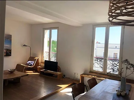 Superbe Appartement Au Coeur De Montmartre Paris France